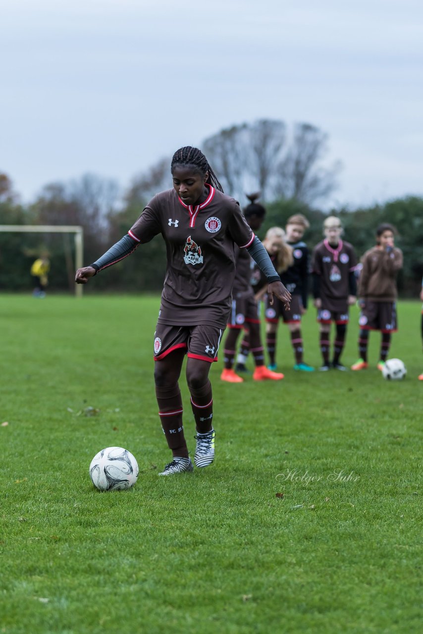 Bild 97 - C-Juniorinnen Halstenbek-Rellingen - St.Pauli : Ergebnis: 0:5